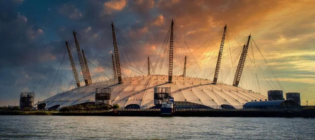 Stylish 1-Bedroom Apartment Near Canary Wharf, O2 Arena & Excel - Excellent Transport Links London